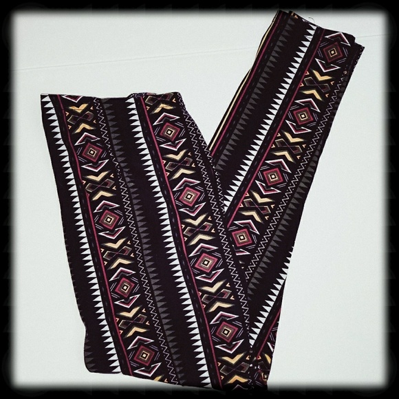 Just One Pants - 🆑3 - $15   ✨Just One Leggings